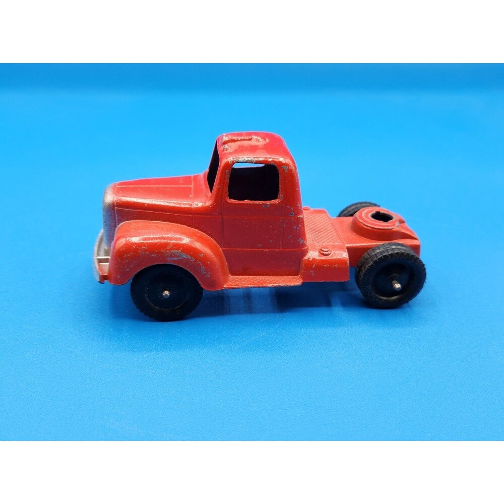 Vintage Tootsietoy Red Truck Cab & Trailer – Chicago 24 USA, 1950s Era